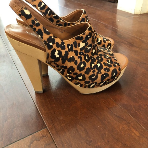 Via Spiga Leopard Suede Platform Sandals - Picture 3 of 7